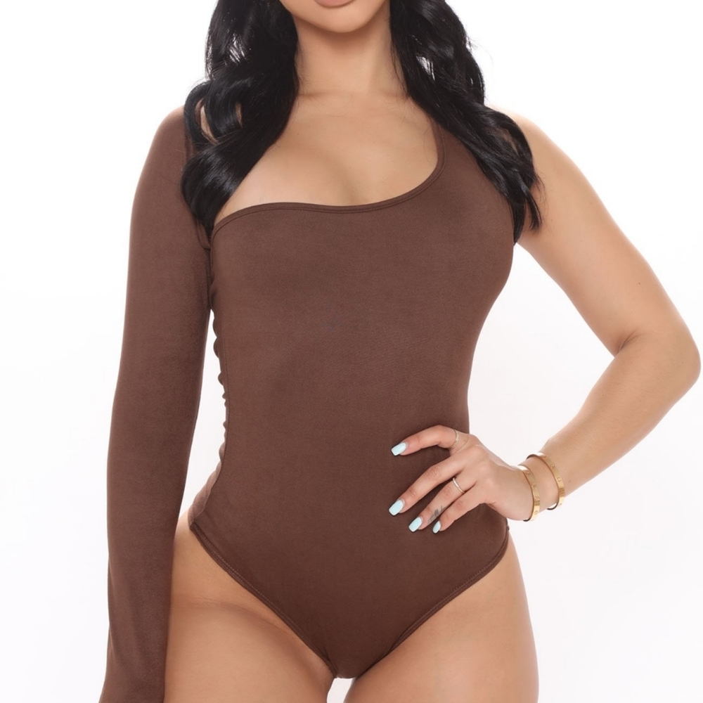 Off shoulder bodysuit